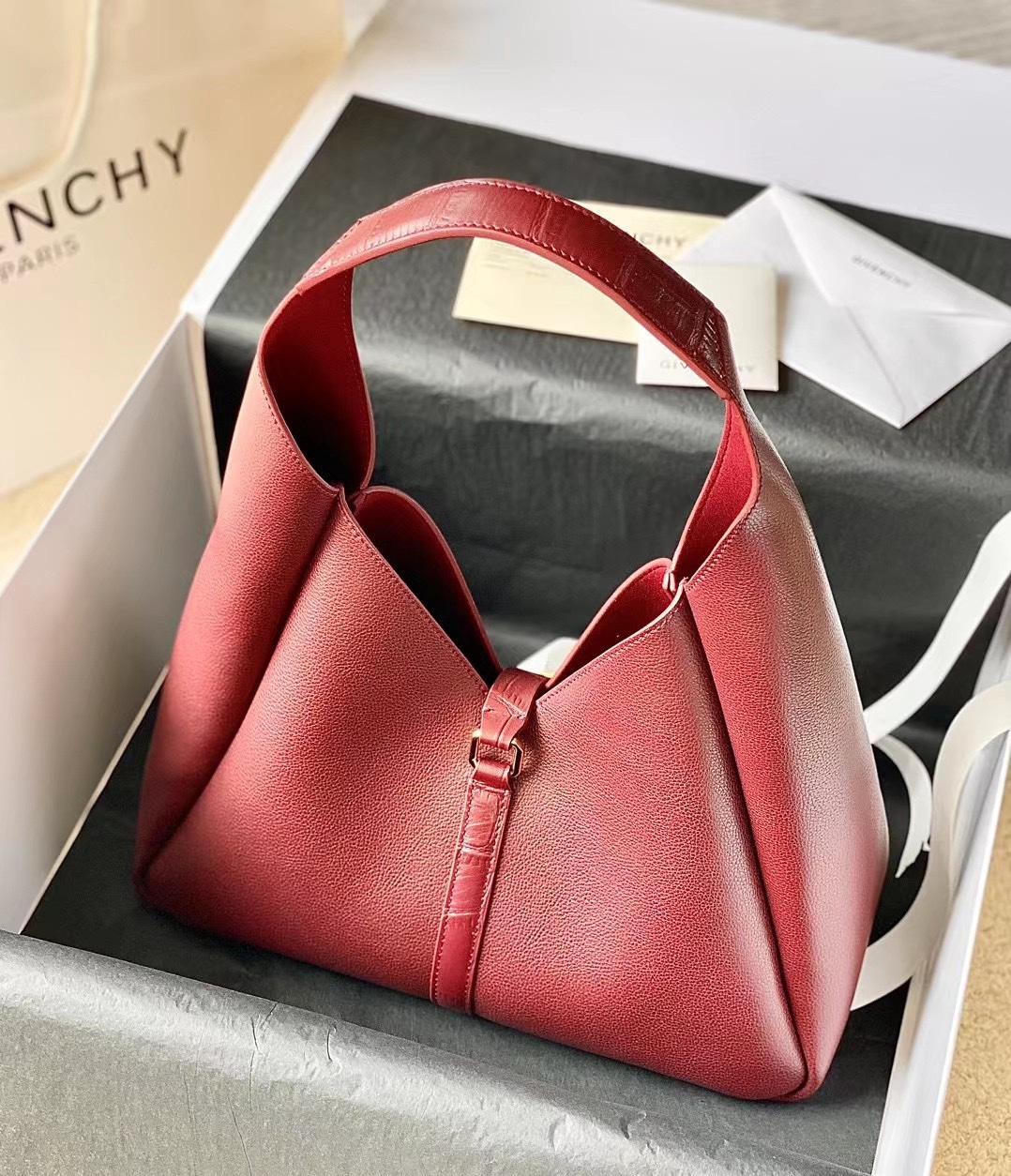 G1uenchy g-hobo tote-31*15*43cm