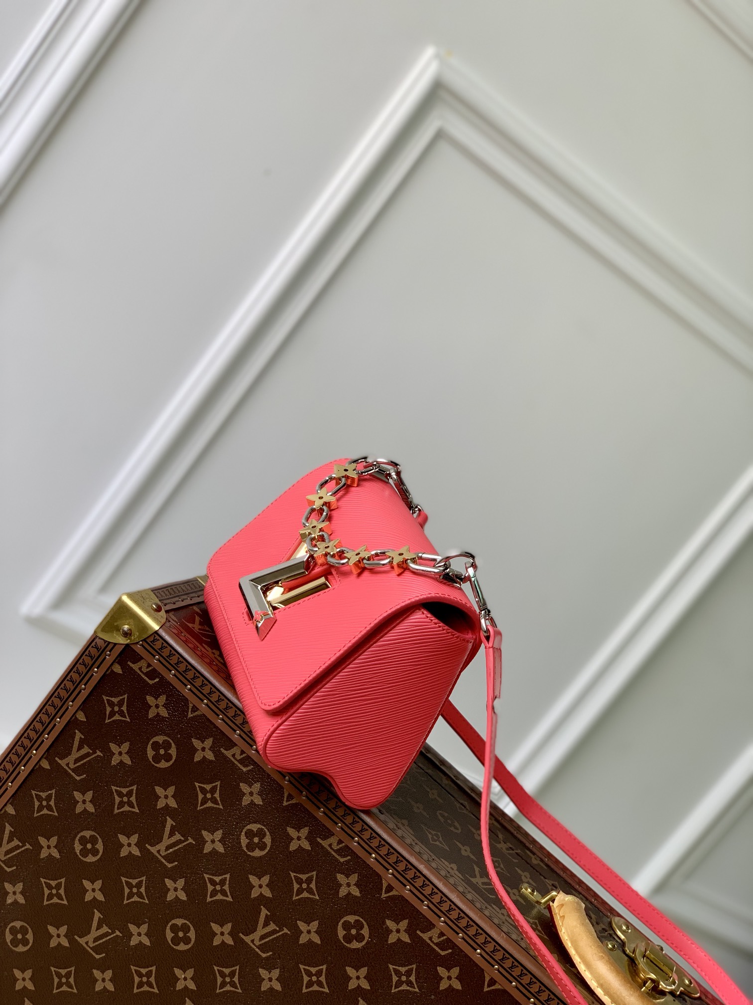 l0*is V*t0n twist pm lv bloom bag-19x 15x 9cm