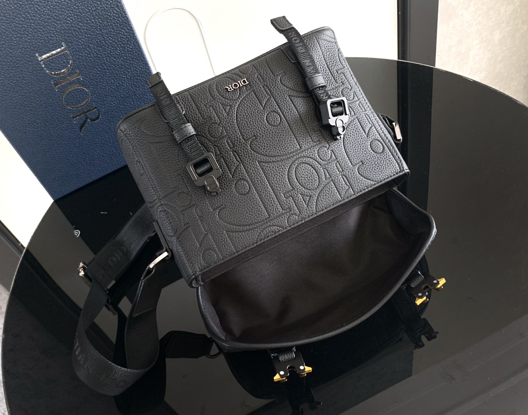 D*or men flap bag-24*18*8cm