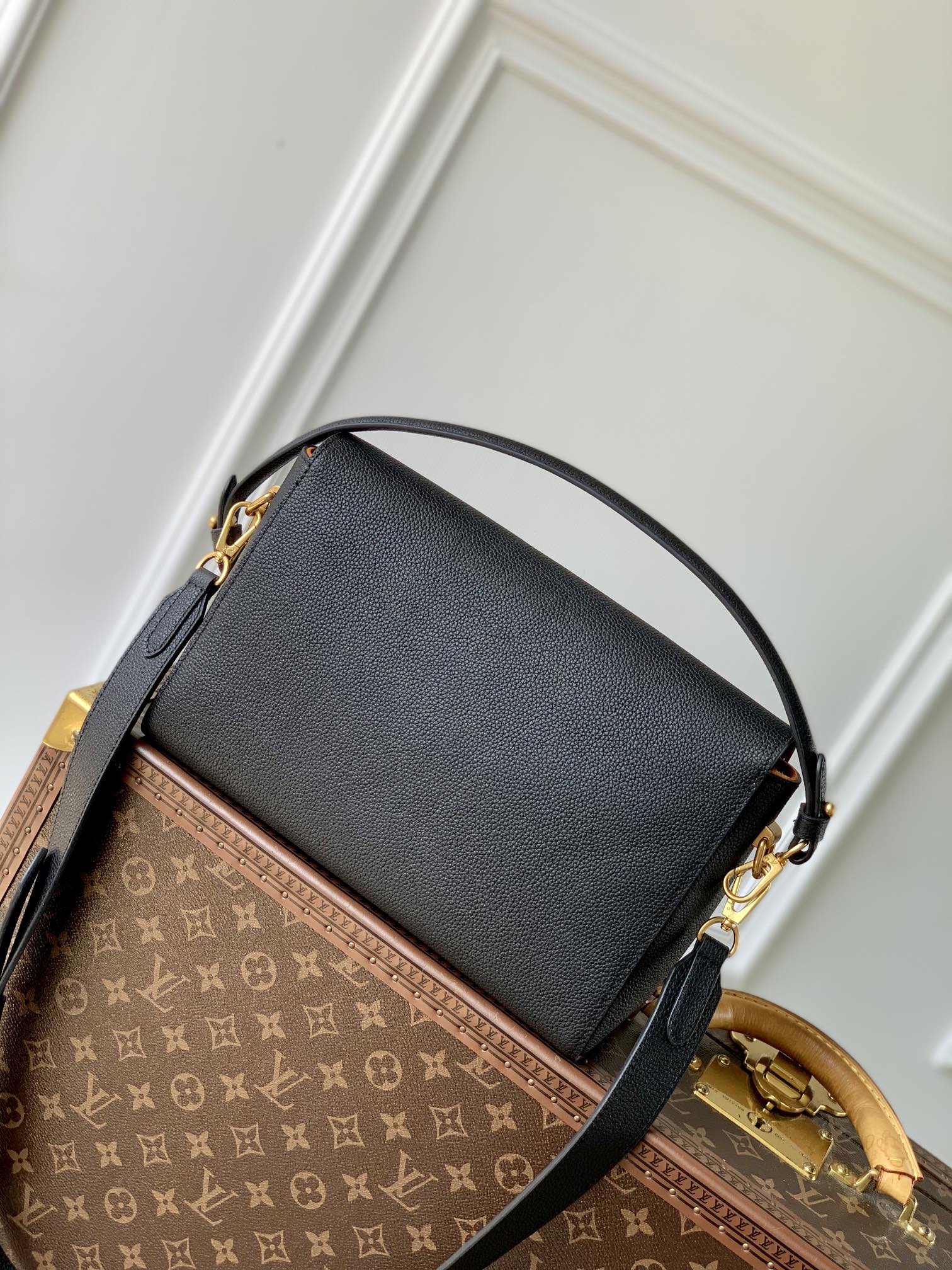 l0*is V*t0n soft twist bag-m24639-27*19*9cm