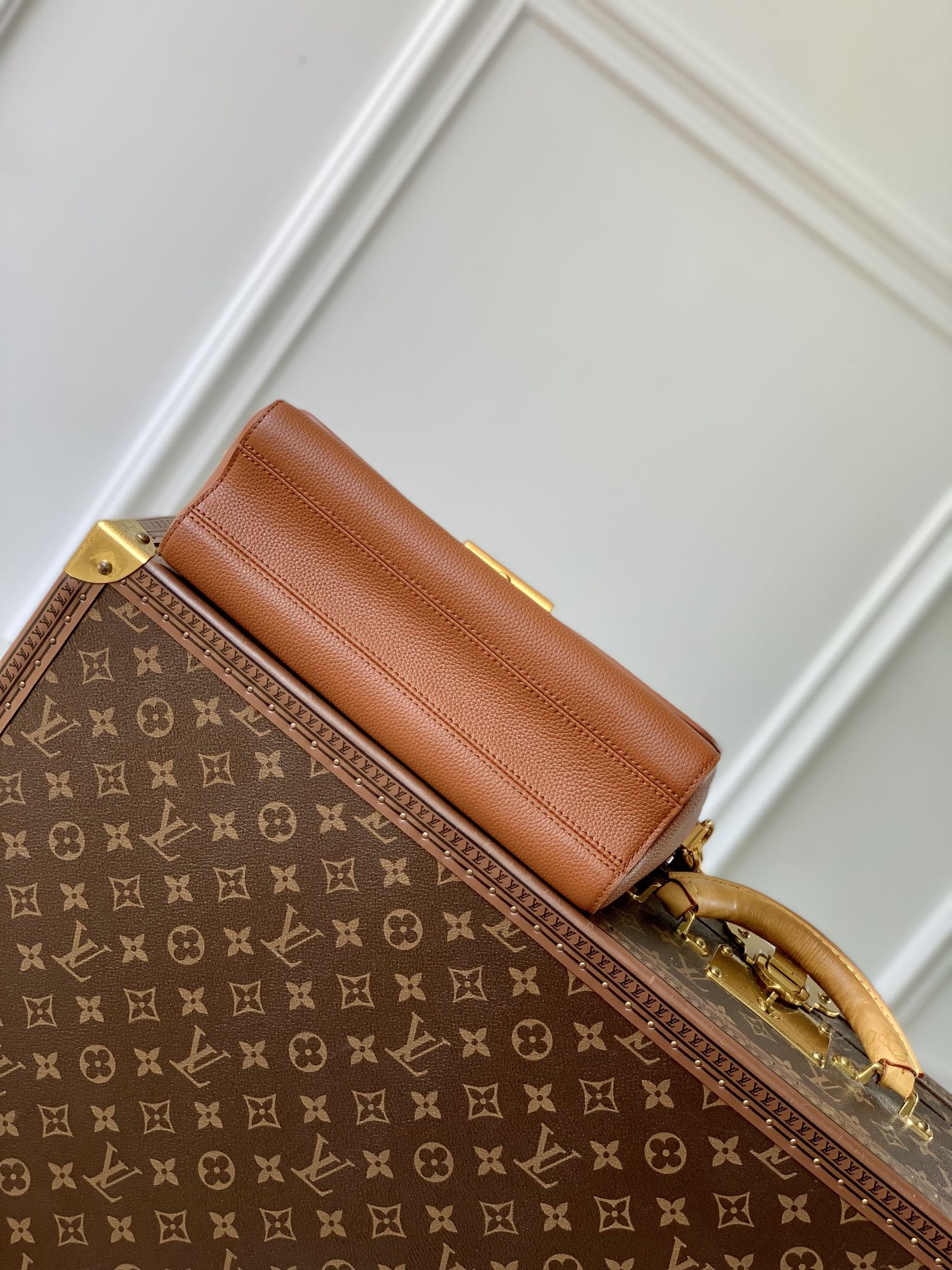 l0*is V*t0n soft twist bag-m24639-27*19*9cm