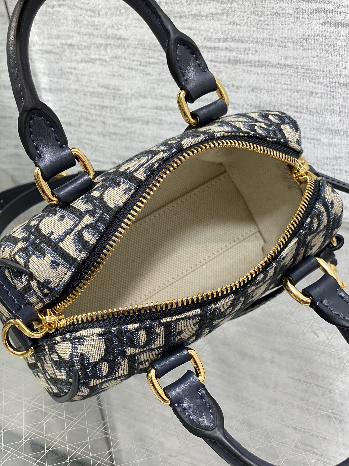 D*or groove bag-17*10*8cm