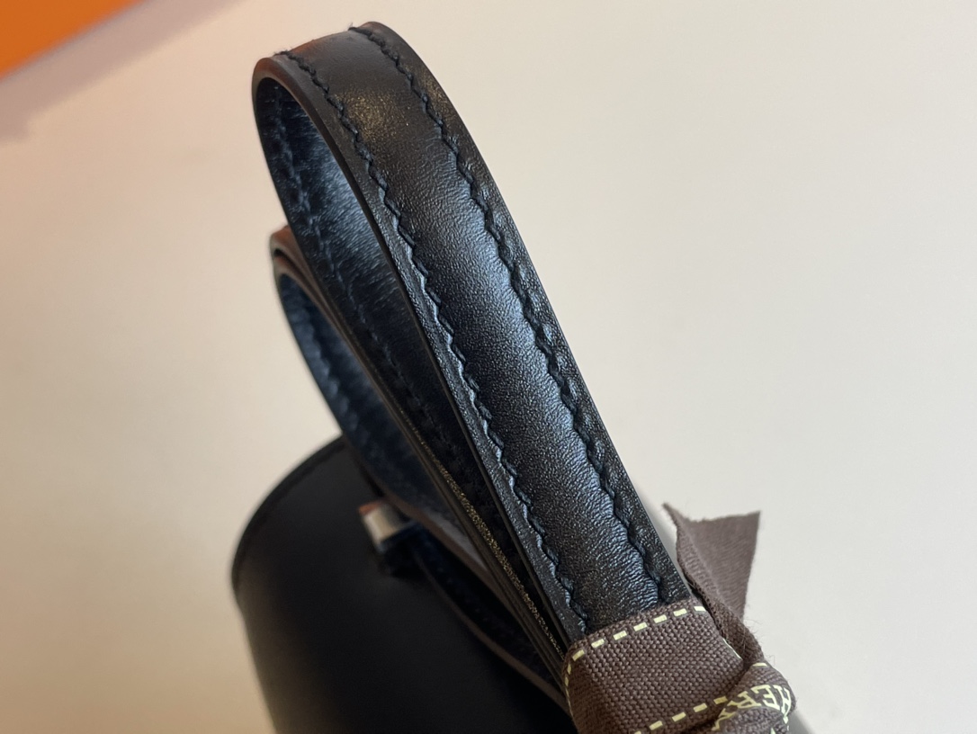 H**mes constance box leather-19cm