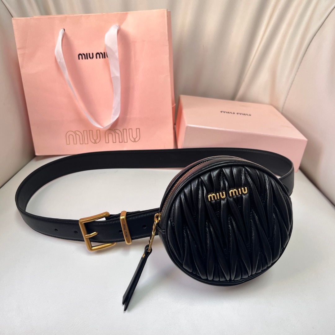 M*um*u belt bag
