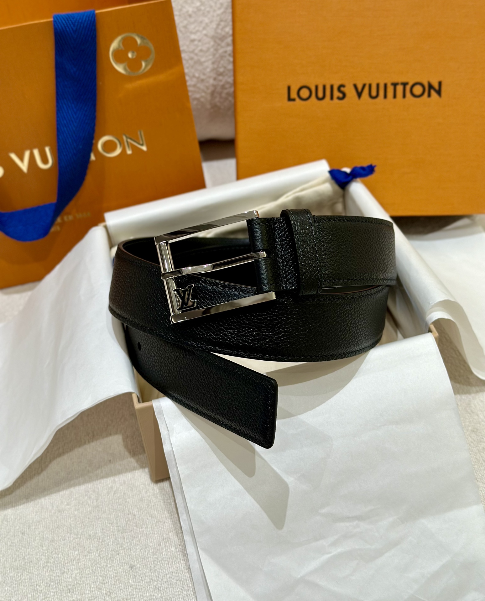 l0*is V*t0n belt-3.5cm