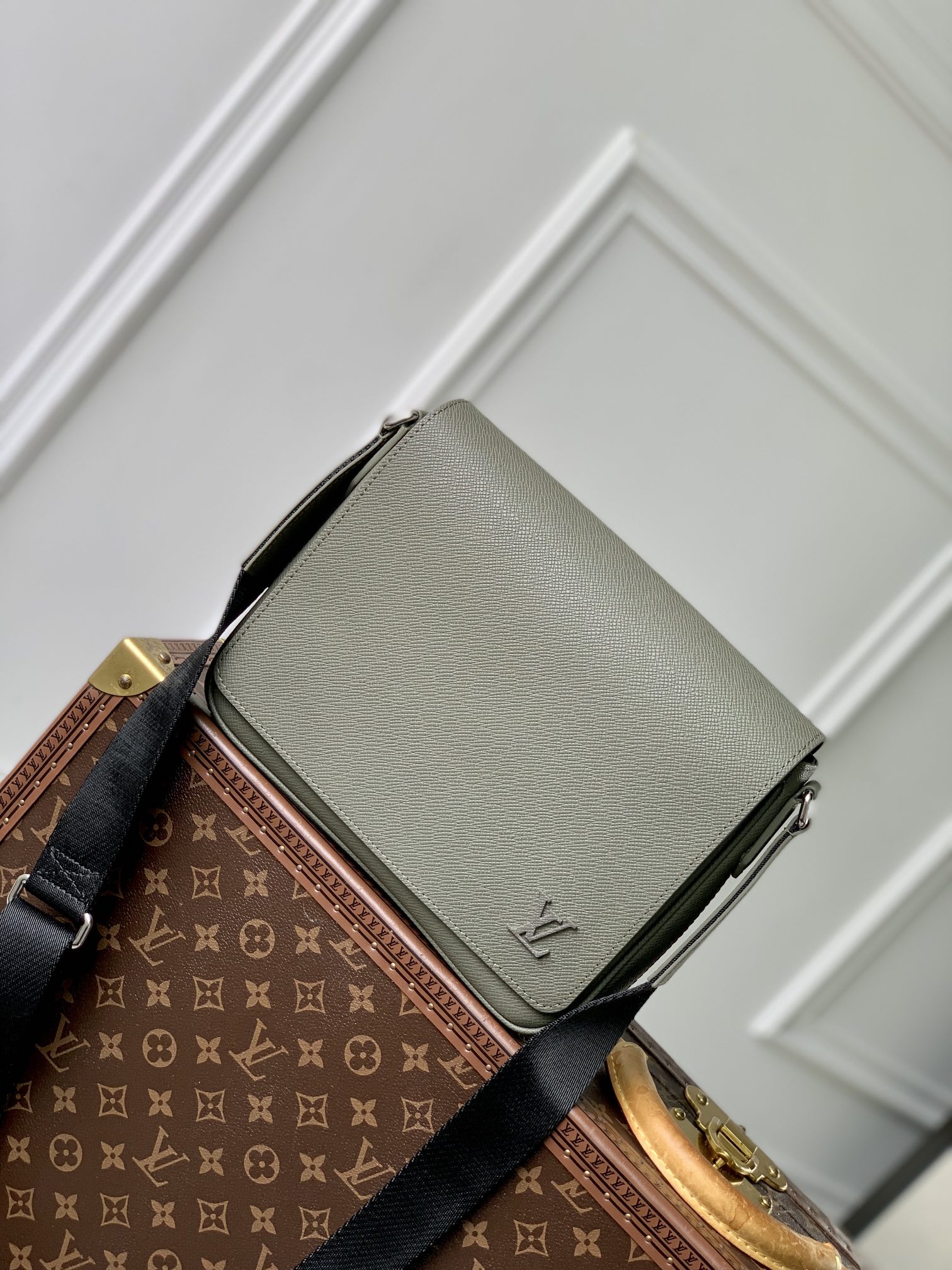 l0*is V*t0n district messenger bag-m46255-26*20*7cm