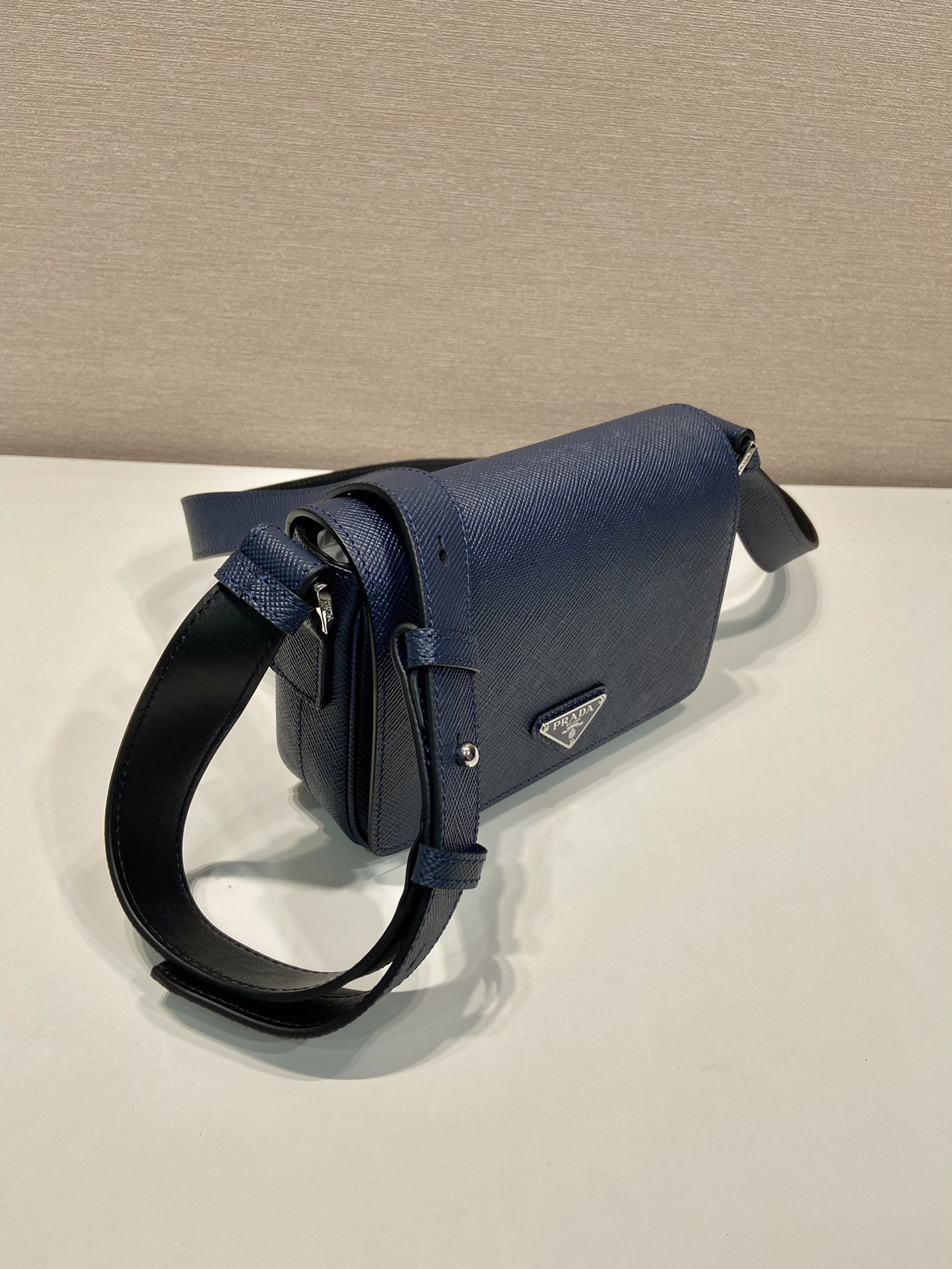 Pra*a 2vd065 shoulder bag-19*13*5cm