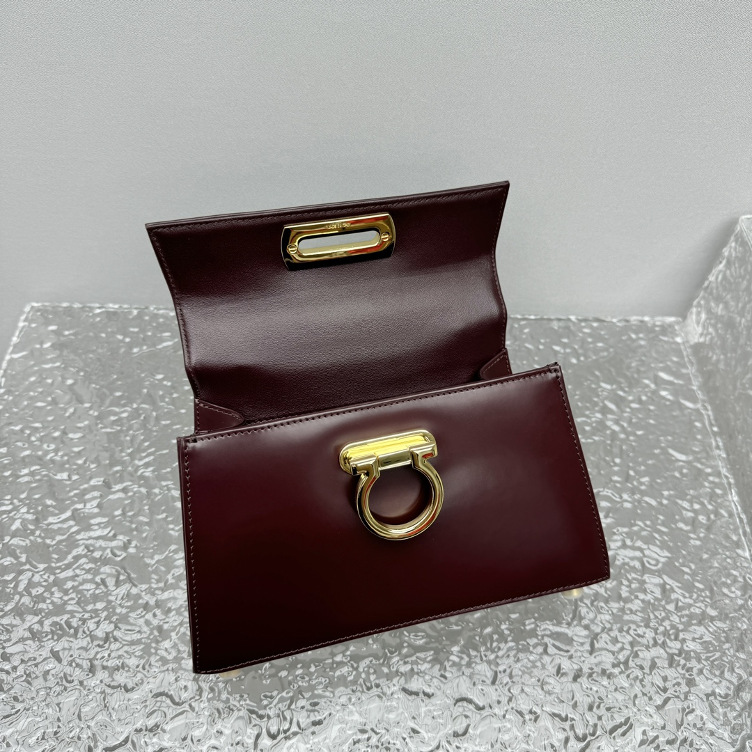 Ferragamo Top-handle Bag-21*13*8.5CM