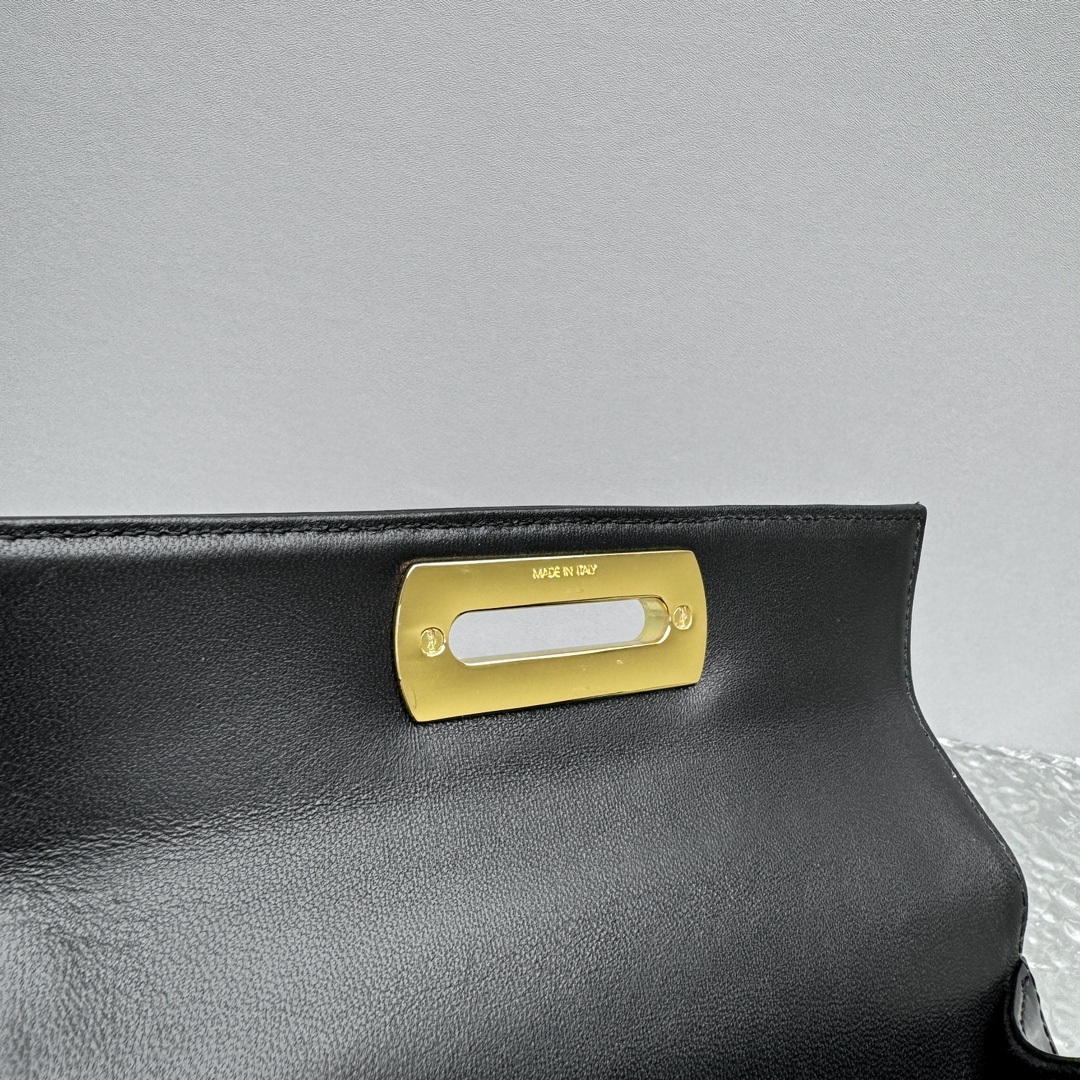 Ferragamo Top-handle Bag-21*13*8.5CM