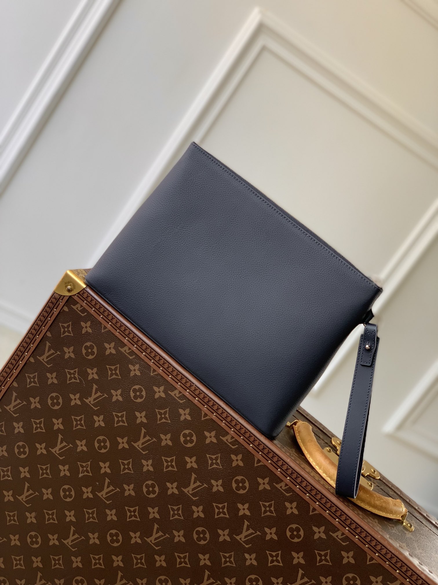 l0*is V*t0n takeoff pouch-m11485-30 x 22 x 5cm