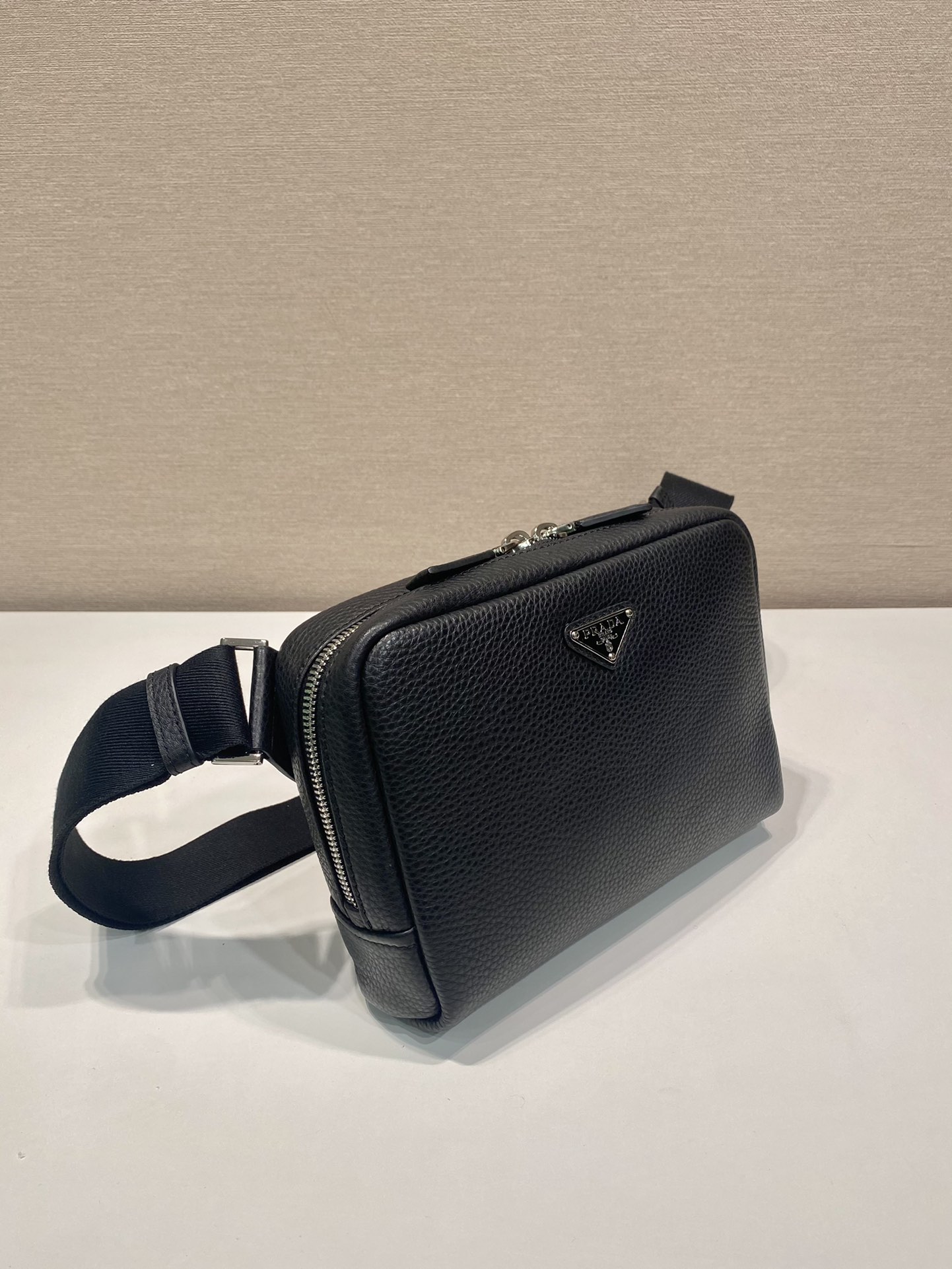Pra*a Pra*a leather shoulder bag-2vh181-24*16.5*7cm