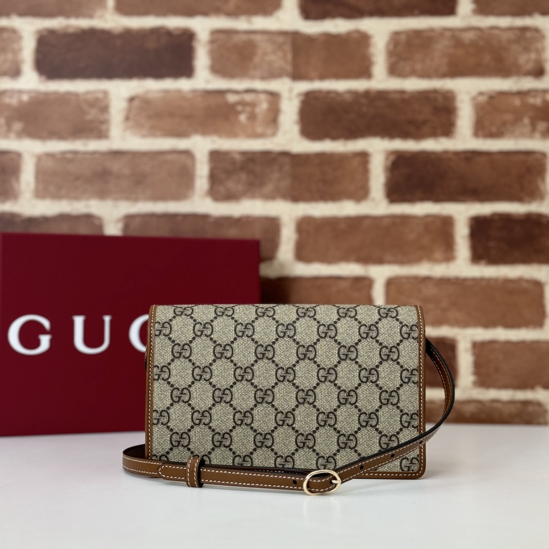 Gvc*1 gg emblem bag-20*12.5*5cm