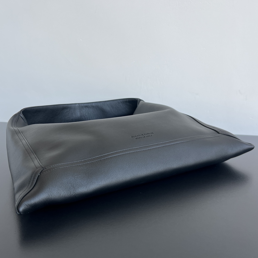b0tt*ga Ven*ta shoulder bag-46x21x10cm