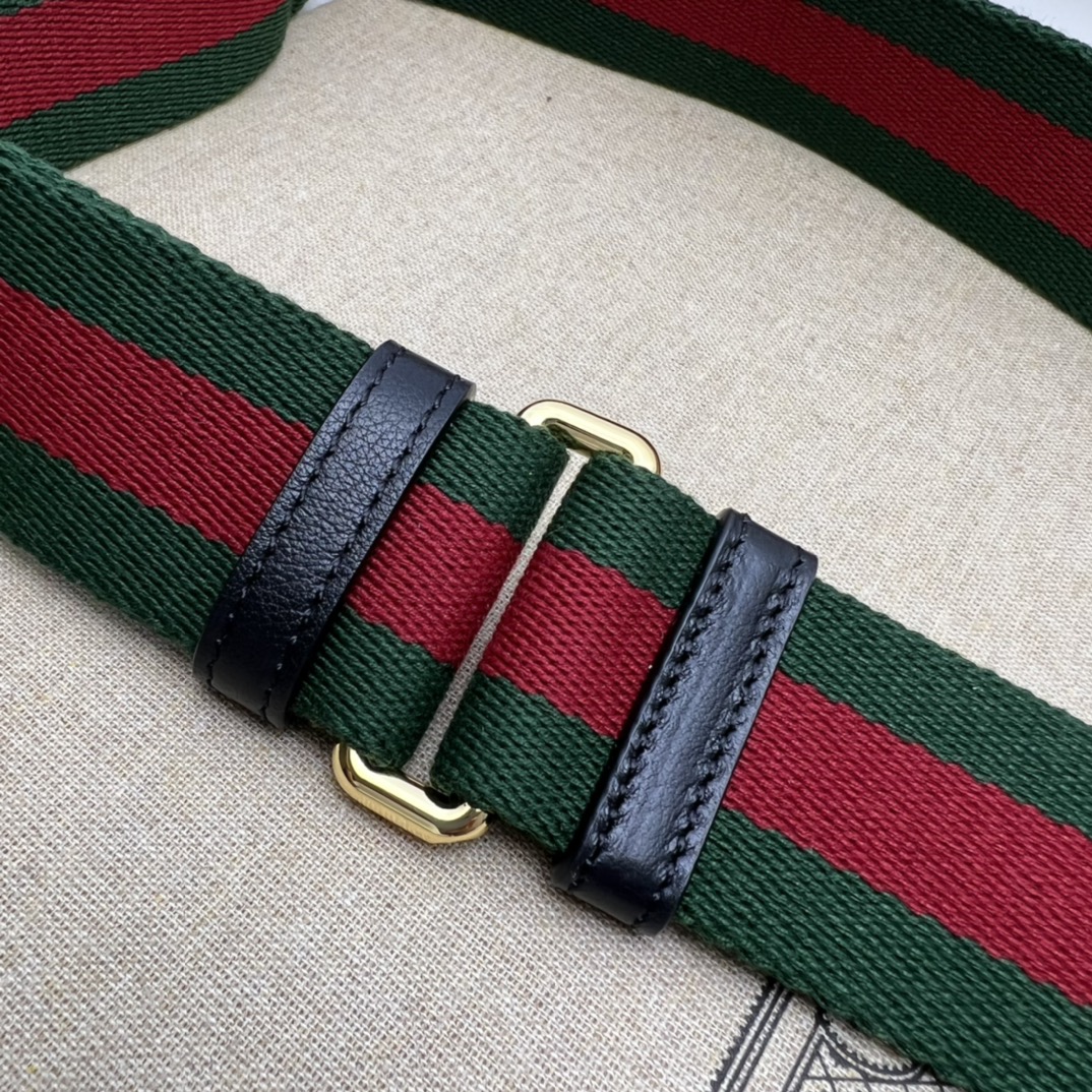 Gvc*1 handbags-20*13*2.5cm
