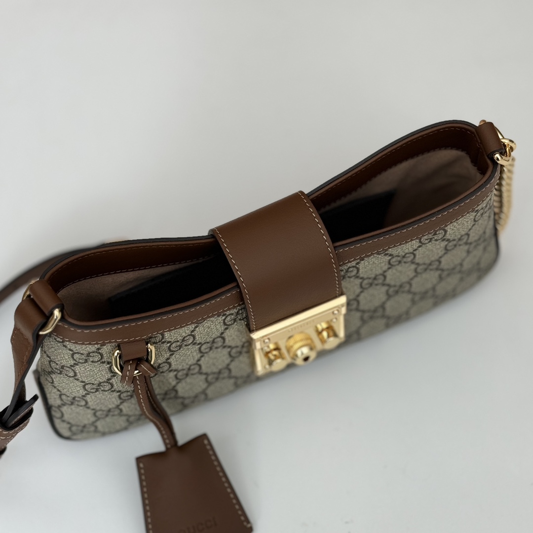 Gvc*1 padlock small shoulder bag-23.5*15*6cm