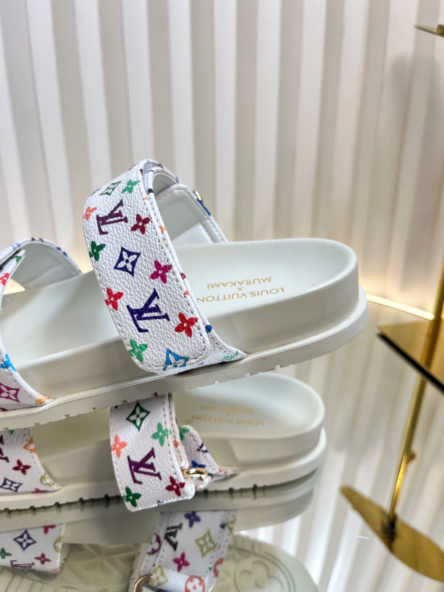 l0vis Vvtt0n sandals-3cm