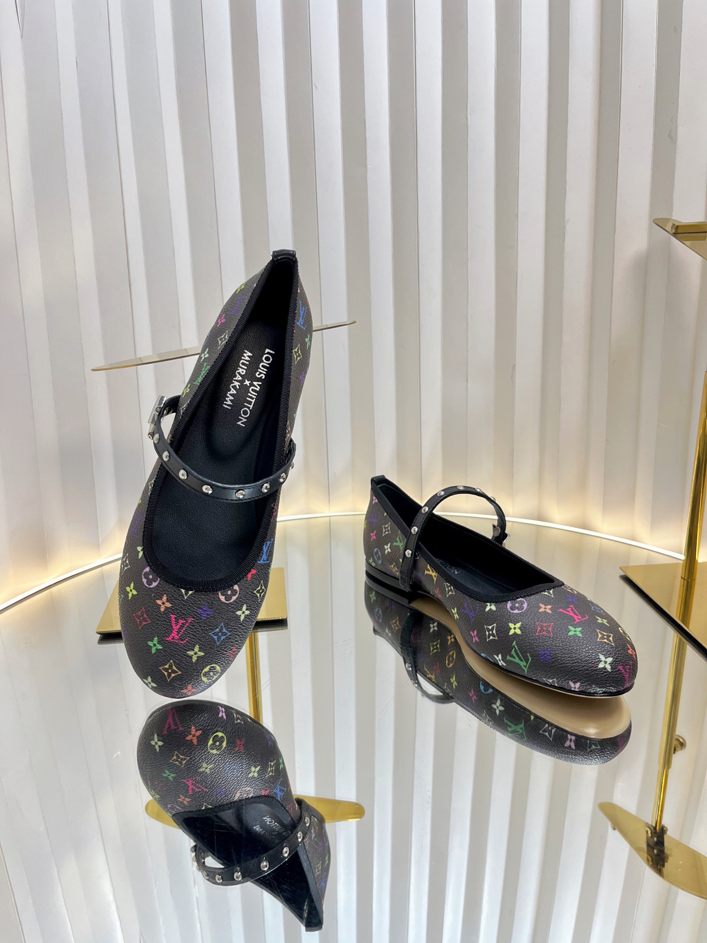 l0vis Vvtt0n romy flat ballerina takashi murakami black(women