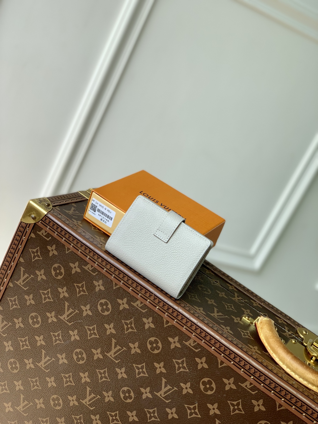 LV Wallet-M12148-11 x 8.5 x 2CM