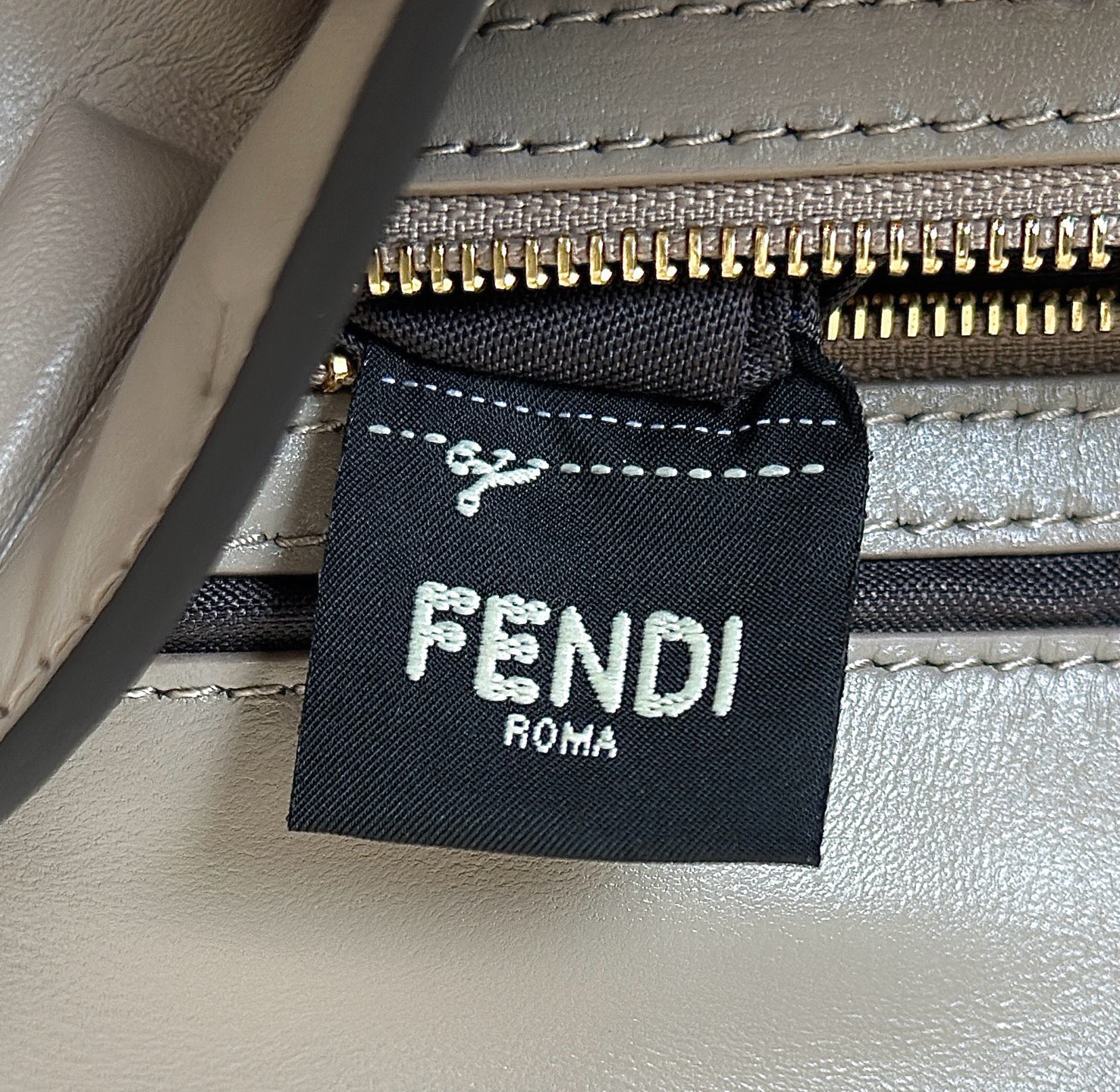 F**di baguette bag-26×5×13cm