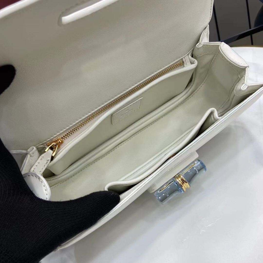 Gvc*1 bamboo diva bag in lilac leather -26.5*13*8cm