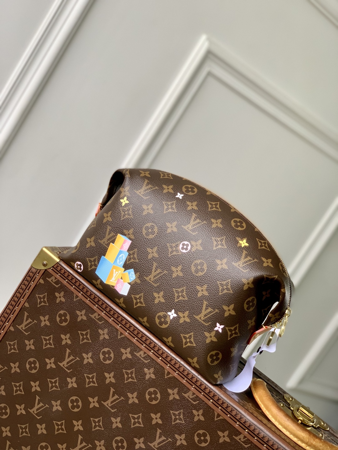 LV Cosmetic Pouch GM Other Monogram Canvas -18 x 9 x 27CM