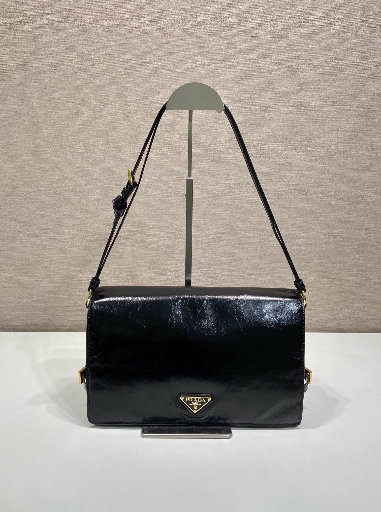 Pra*a black demi-lune large leather shoulder bag-1bd385-30*18.5*9cm