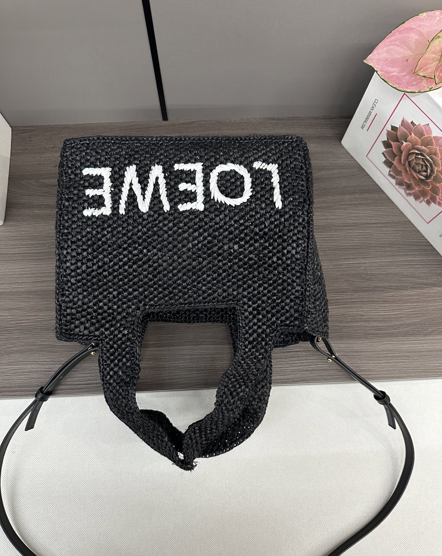 Lowee Raffia Font Tote Bag-24✕11✕19.5CM
