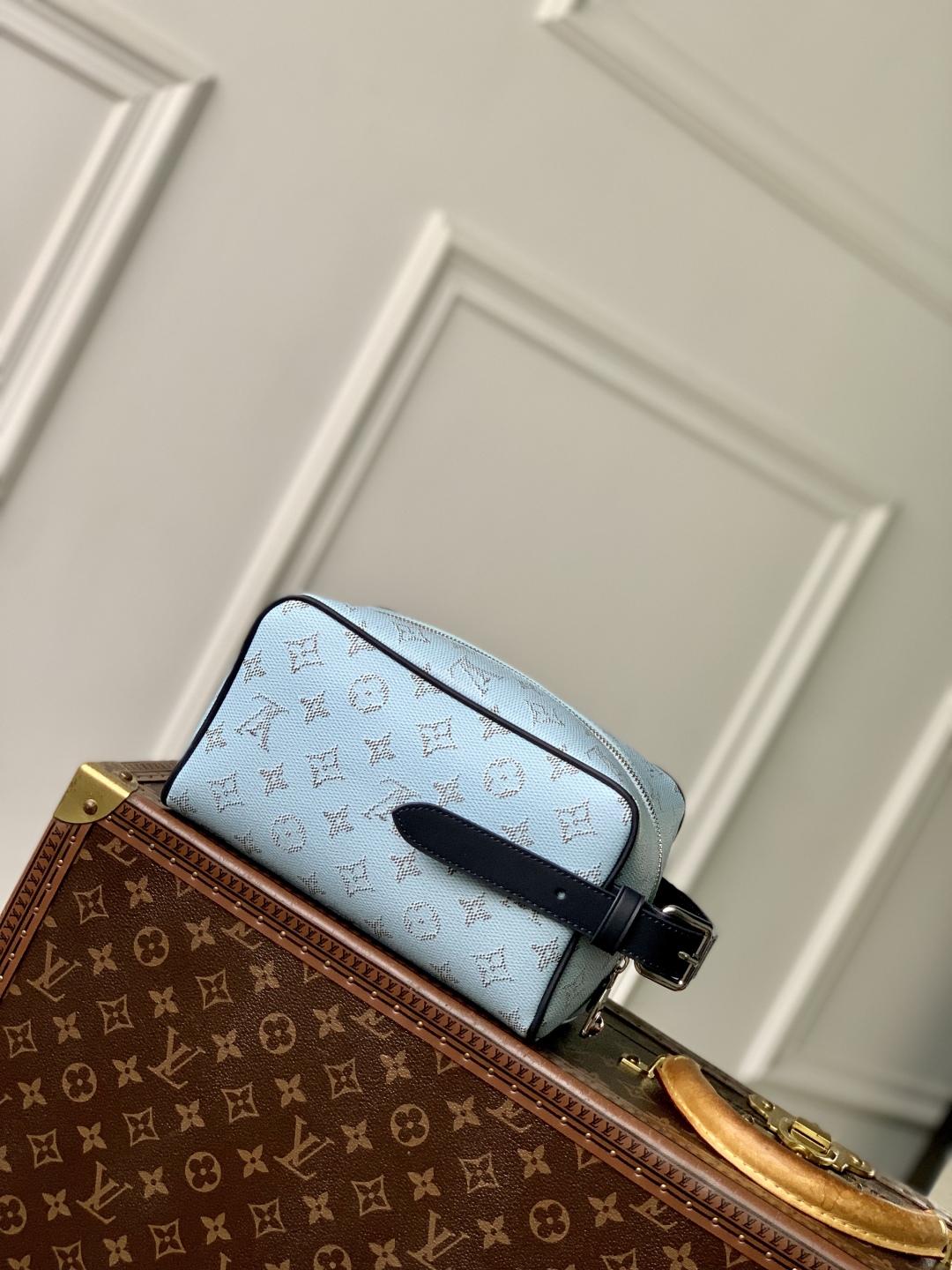 l0vis Vvtt0n locker dopp kit pouch -23 x 13 x 12cm