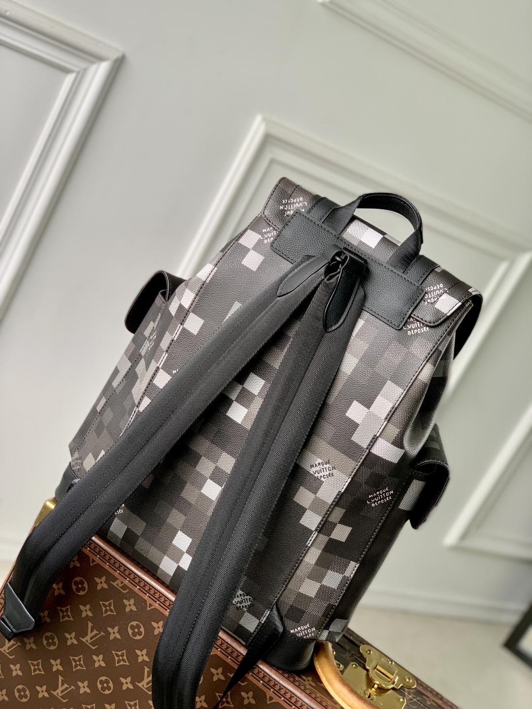 l0vis Vvtt0n christopher backpack m25016-38 x 44 x 12.5cm
