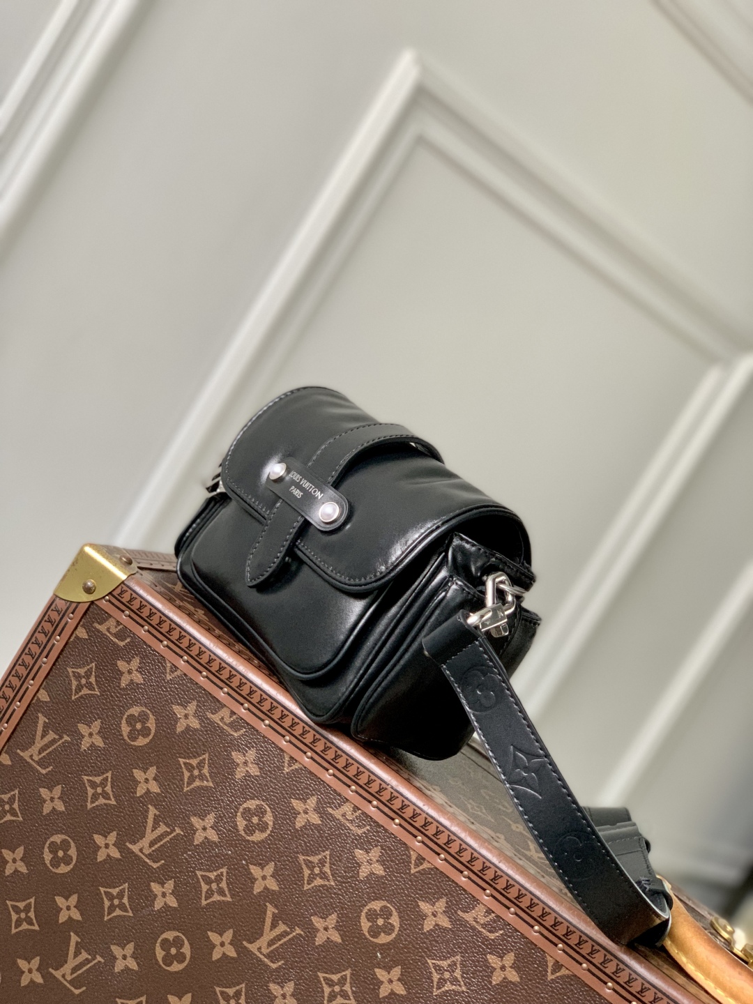 l0vis Vvtt0n cargo mini bag- m14742- 10 x 23 cm