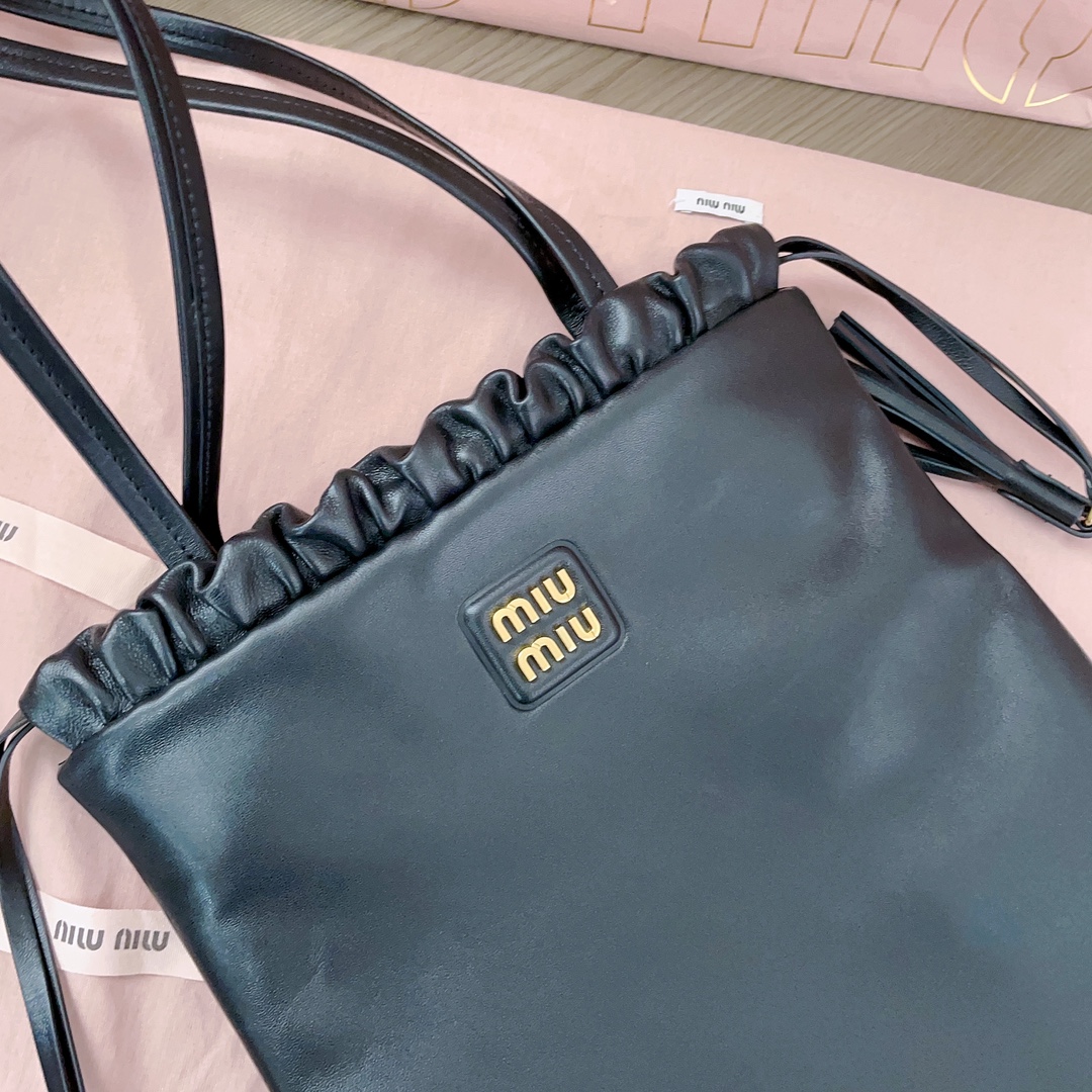 M1v M1v joie leather bag--28 x31cm