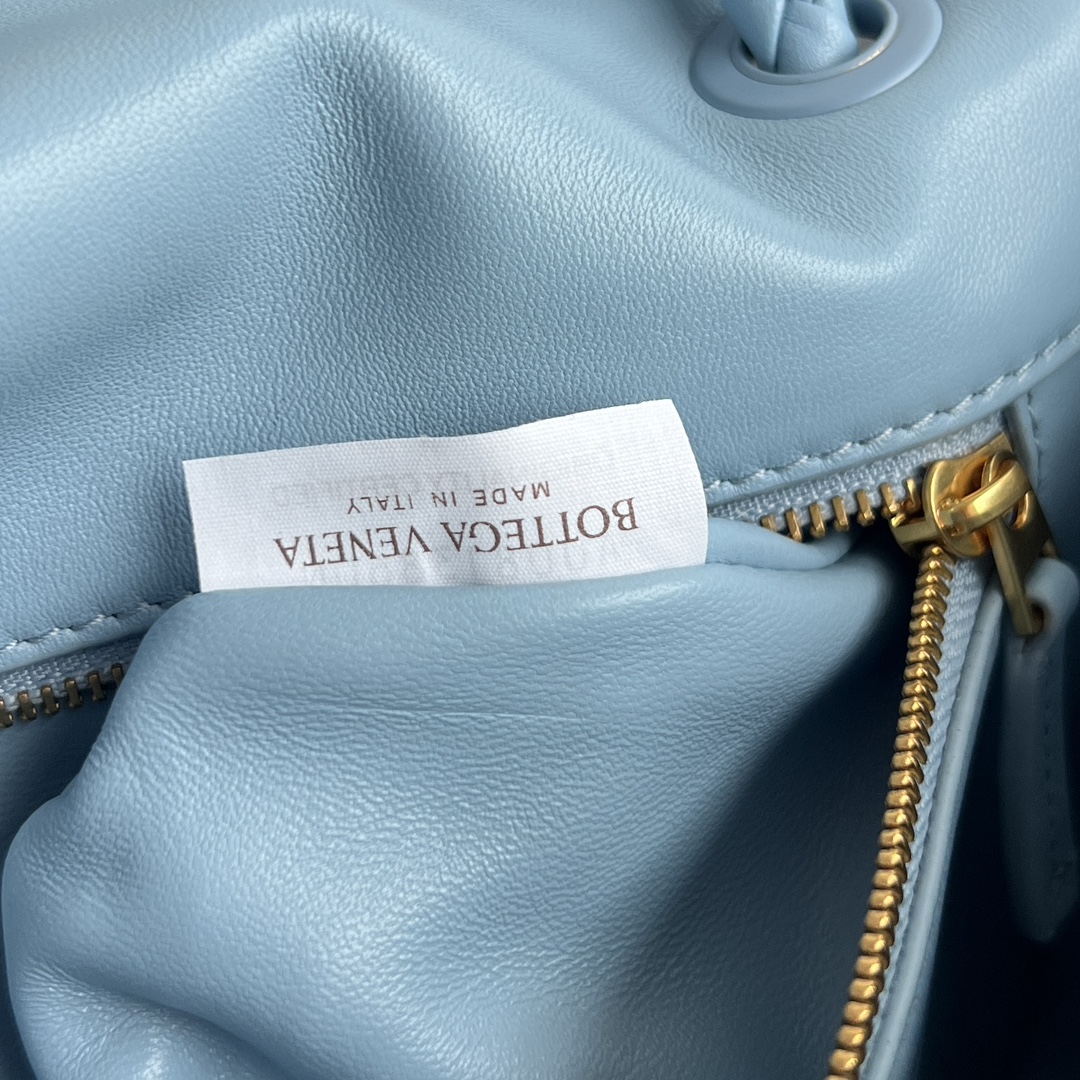 b0tt*ga Ven*ta soft lock leather shoulder bag-27x16x6cm