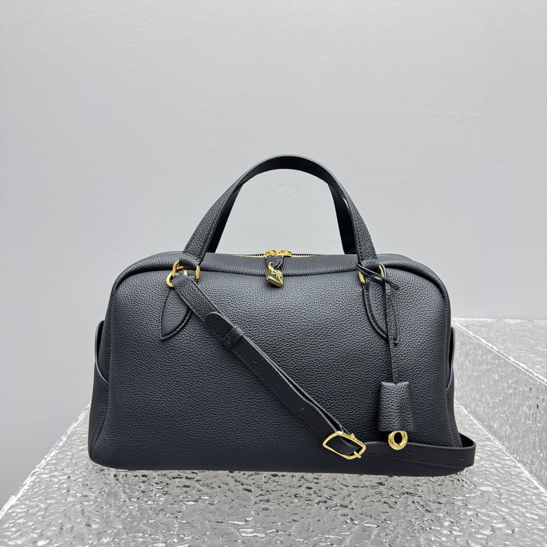 L0r0 P1ana needle bag(black)-38*21*18cm
