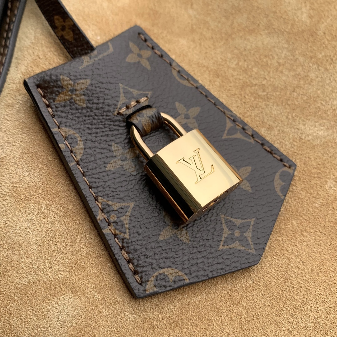 Lv Keepall Bandoulière 24 x 18.5 x 36CM