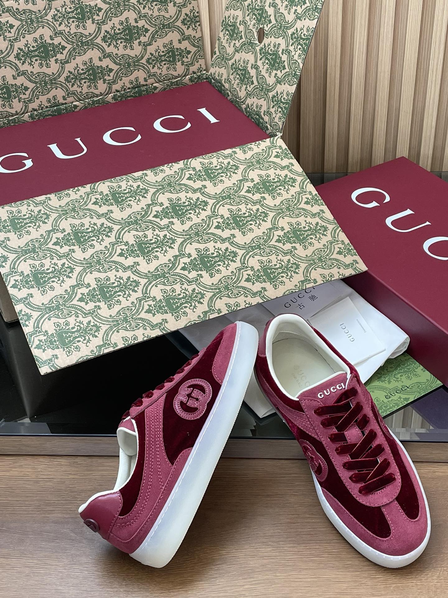 Gvc*1 sneakers