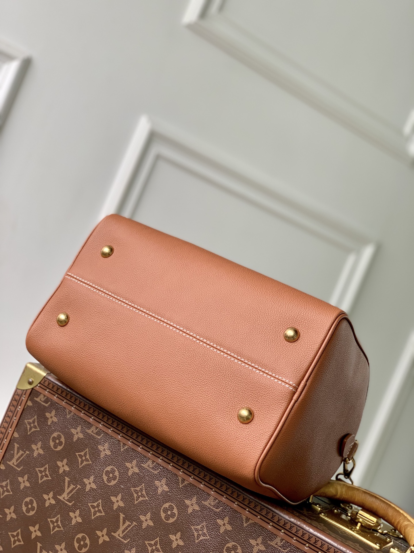 L0vis Vvtt0n Speedy Soft 30 Bag -21 x 17 x 30CM
