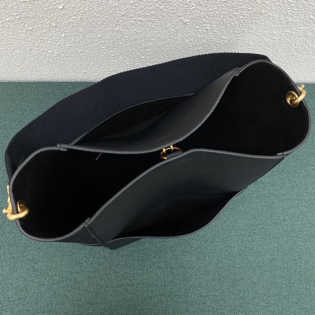 Ce**e sangle bag-23*17*33cm