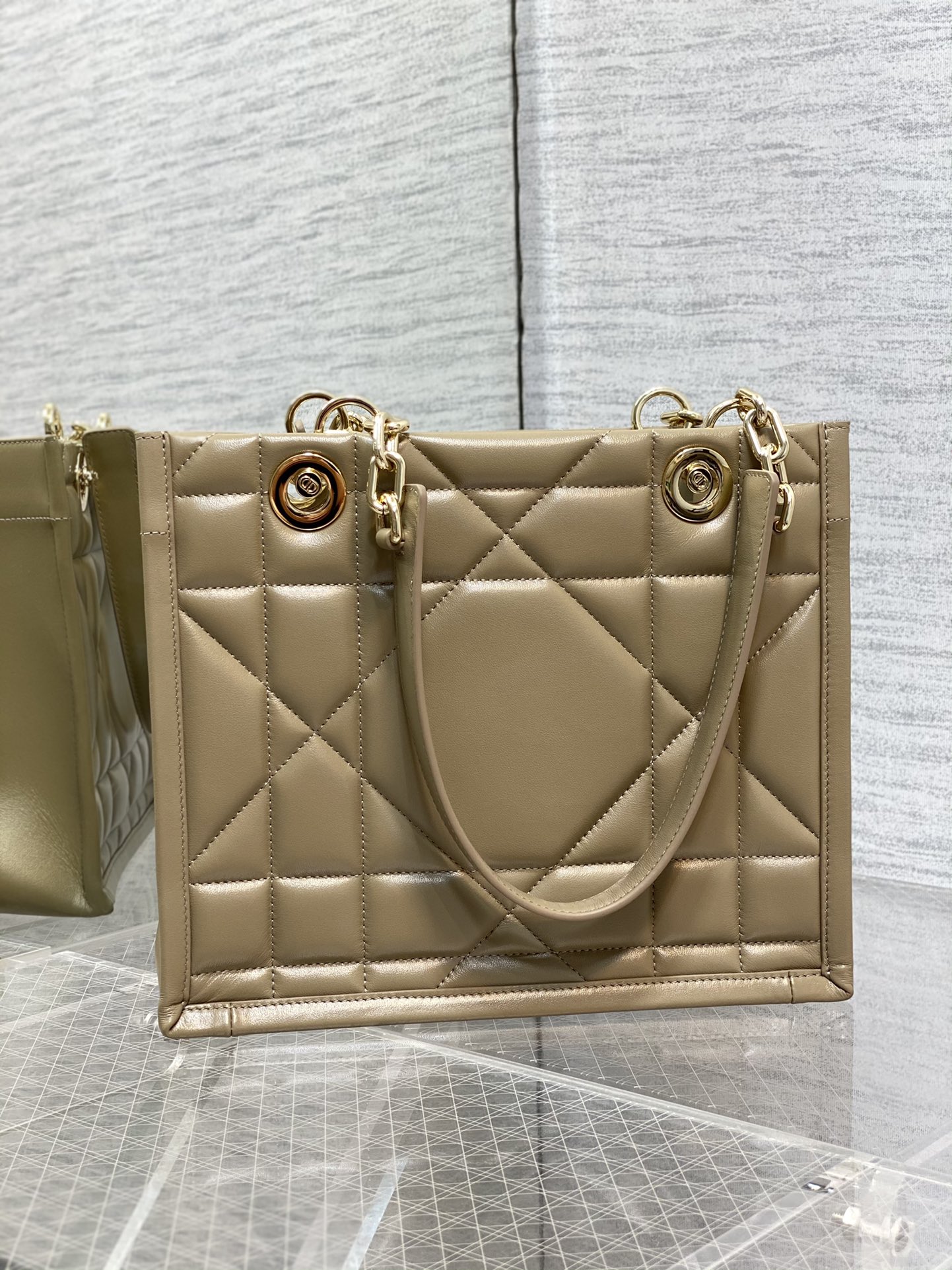 D*or essential bag